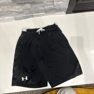Under Armour Men's Black Athletic Shorts